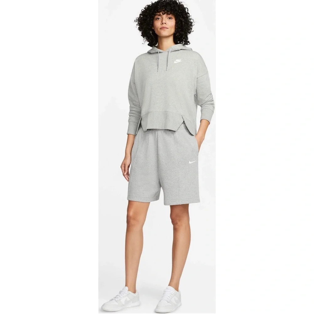 Nike Women's Sportswear Essential Fleece High Rise Shorts Size S Gray Heather